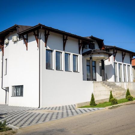 Prenociste Adria Aparthotel Vranje Exterior photo