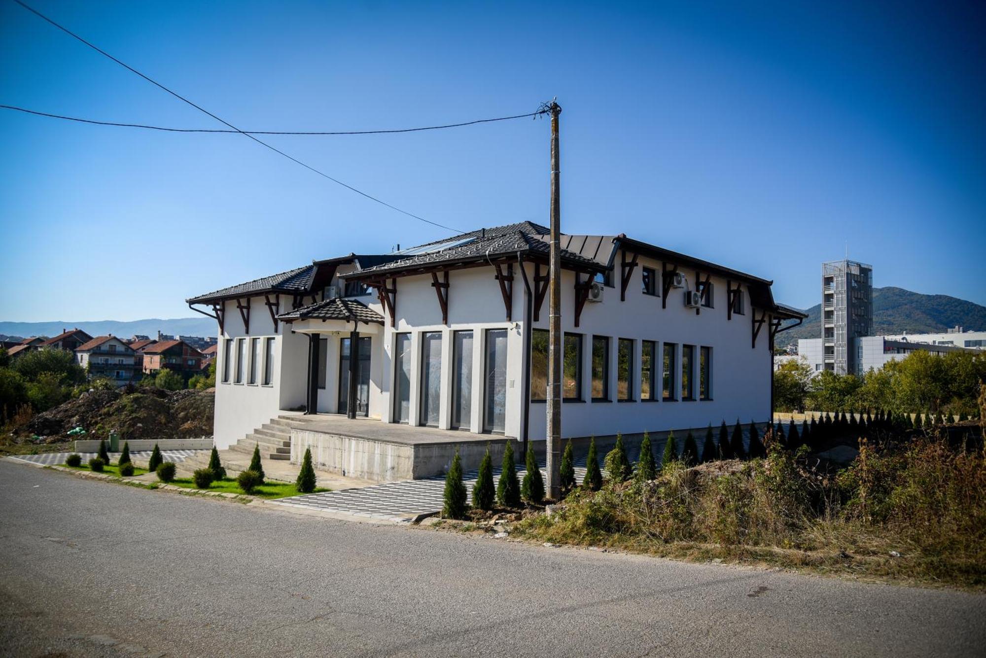 Prenociste Adria Aparthotel Vranje Exterior photo